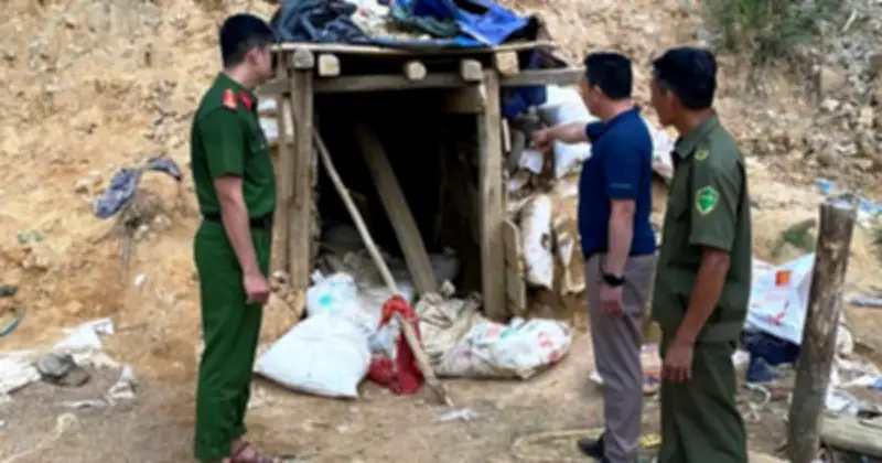 Đà Nẵng: Phát Hiện Nhóm Khai Thác Vàng Trái Phép, Thu Giữ Hàng Trăm Kg Quặng