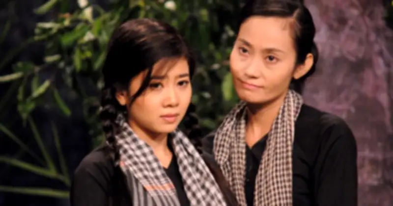 NSƯT Hạnh Thúy chia sẻ ảnh cũ với Mai Phương, gợi nhớ kỷ niệm 24 năm