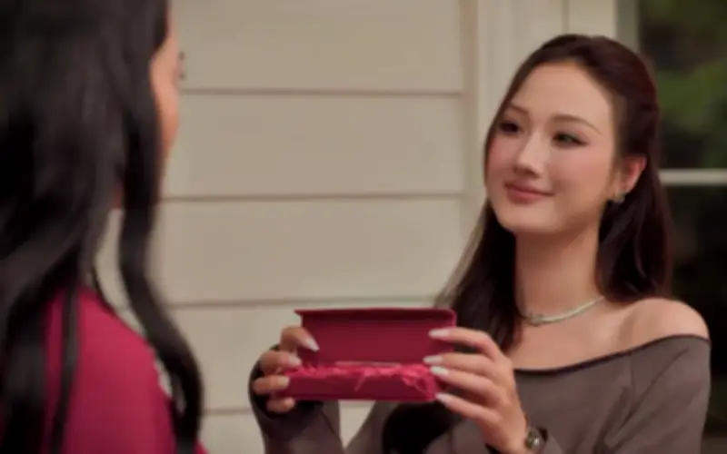 NSƯT Quách Thu Phương Bị Gãy Xương Chân Sau Tai Nạn Tại Quán Bar