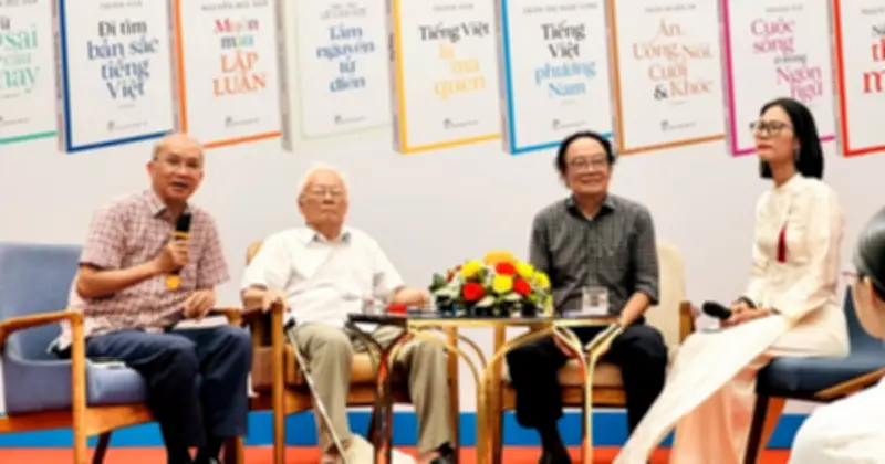 NXB Trẻ ra mắt sách 'Về nguồn', giao lưu 'Tiếng Việt lạ mà quen' thu hút đông đảo độc giả
