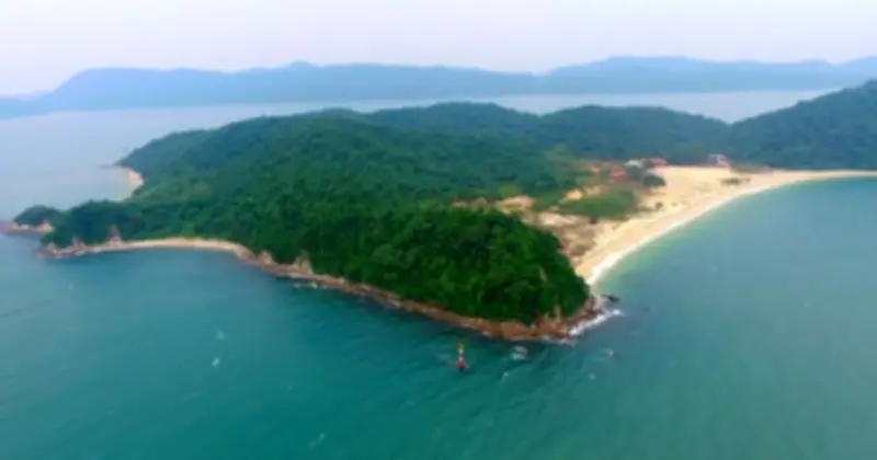 Đảo Đá Dựng Quảng Ninh: Điểm Du Lịch Sinh Thái Mới Được Công Nhận Cấp Tỉnh