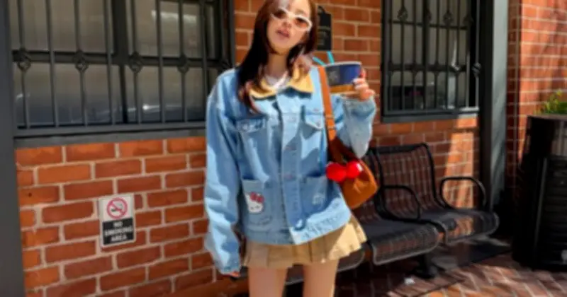 Áo Khoác Denim: Biểu Tượng Thời Trang Mùa Hè Với Nhiều Cách Phối Độc Đáo