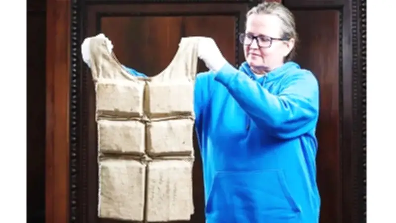 Áo phao Titanic, tái tạo khớp gối, thẻ tre Khổng Tử và tin thế giới khác