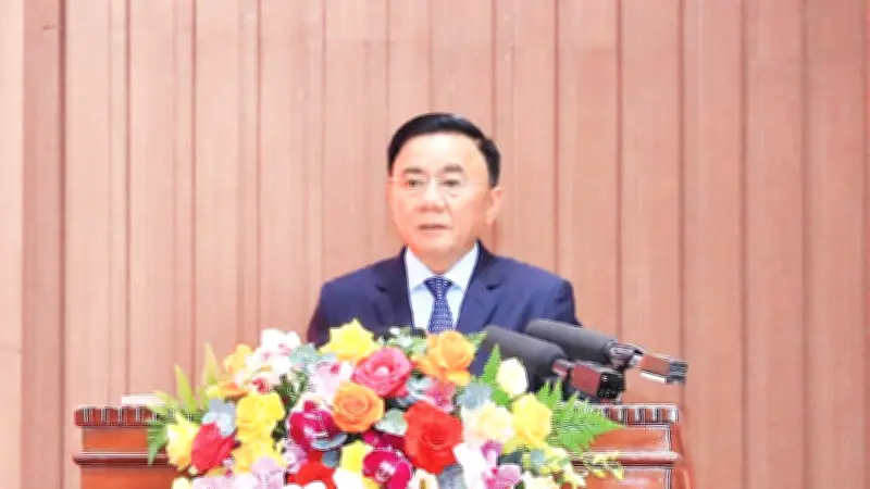 Đoàn đại biểu cấp cao Việt Nam do đồng chí Trần Cẩm Tú dẫn đầu thăm chính thức Lào và Campuchia