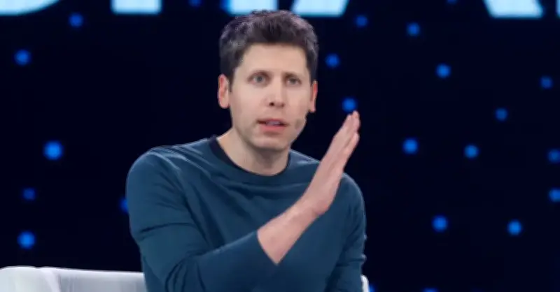 OpenAI xáo trộn lãnh đạo: Brad Lightcap chuyển vai trò, Fidji Simo nghỉ phép y tế