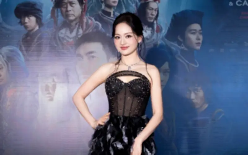 Phí Phông vượt 118 tỷ đồng, Lan Phương và Kiều Minh Tuấn tái hợp gây sốt