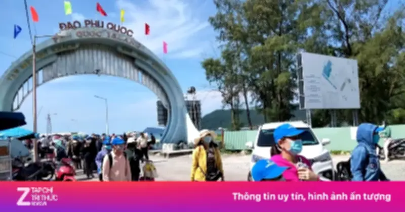 Phú Quốc 'Tăng Nhiệt' Trước Kỳ Nghỉ Lễ 30/4-1/5: Khách Sạn 3 Sao Kín Phòng, Tour Trọn Gói Hút Khách