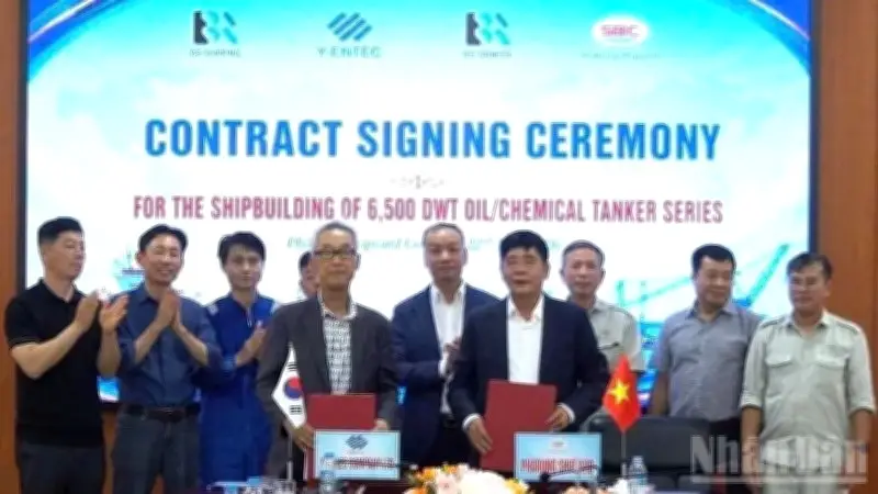 Phà Rừng ký hợp đồng đóng loạt 10 tàu chở dầu/hóa chất 6.500 DWT cho Hàn Quốc