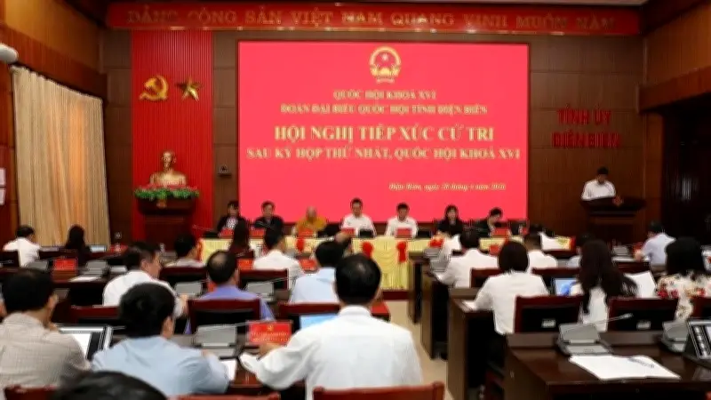 Phó Thủ tướng Nguyễn Văn Thắng tiếp xúc cử tri Điện Biên, lắng nghe kiến nghị tháo gỡ khó khăn