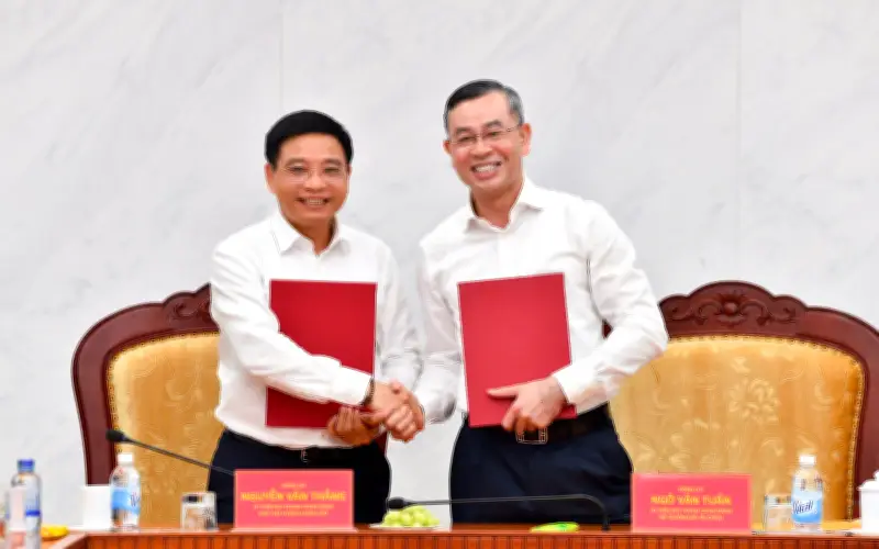 Phó Thủ tướng Nguyễn Văn Thắng xúc động tri ân ngành Tài chính tại lễ bàn giao