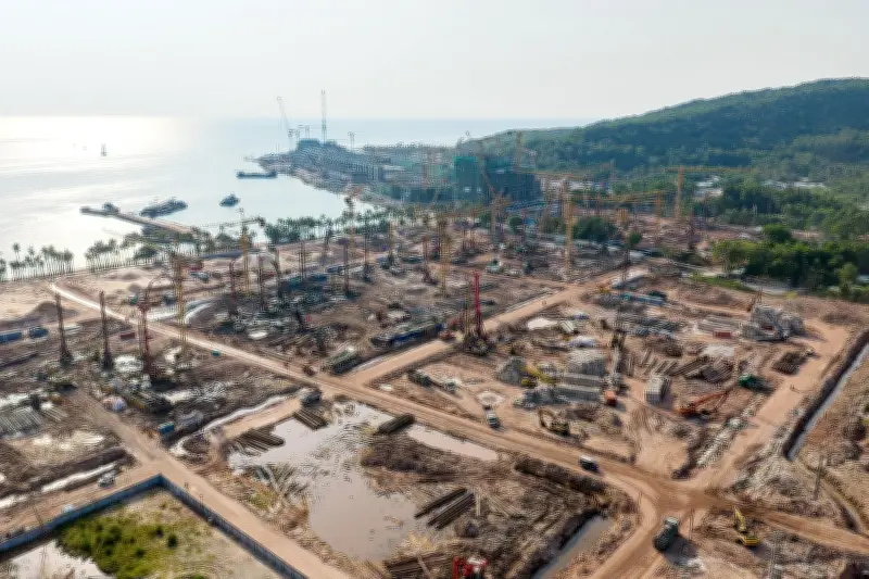 Phó Thủ tướng Phạm Gia Túc làm việc về triển khai phục vụ APEC 2027