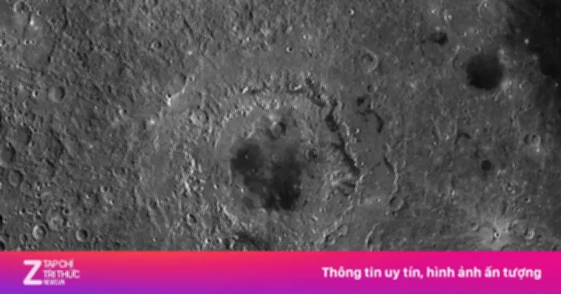 Phi hành gia Artemis II chiêm ngưỡng 'vết sẹo' khổng lồ 3,8 tỷ năm tuổi trên Mặt Trăng