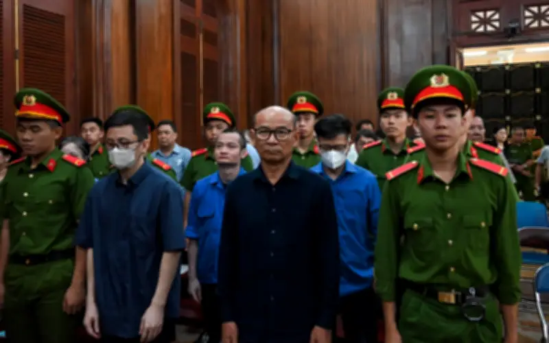 Phiên tòa vụ 'sang tay' đất vàng 39-39B bến Vân Đồn bước vào phần tranh luận