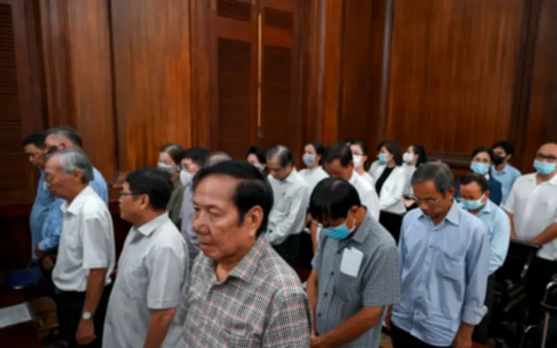 Phiên tòa xét xử 22 bị cáo sai phạm 'sang tay' khu đất vàng 39-39B bến Vân Đồn bắt đầu phần xét hỏi