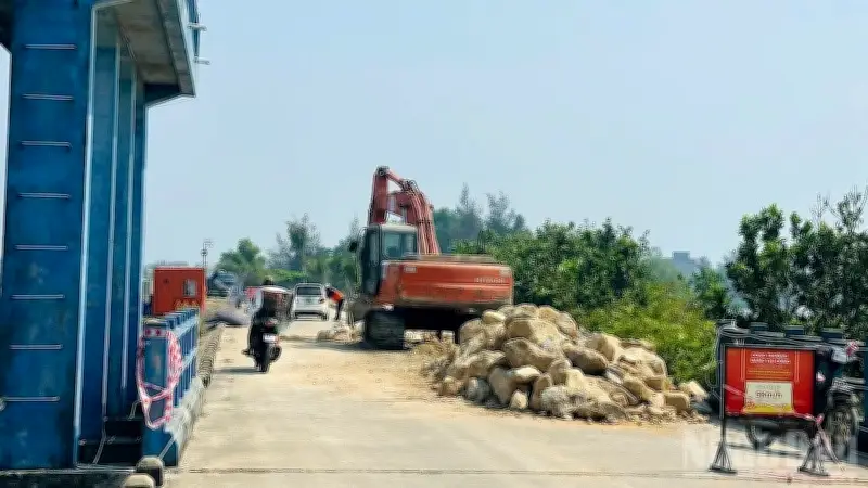 Phong tỏa đê kè Hòa Hà gây khó khăn cho người dân vùng biển Quảng Ngãi