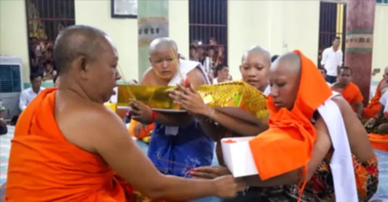 Phong tục đẹp của người Khmer: Con trai vào chùa để báo hiếu cha mẹ