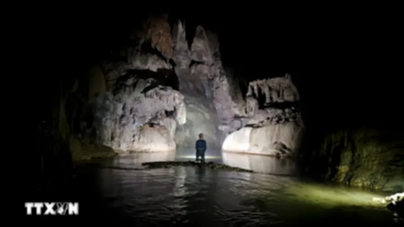 Phát hiện 5 chiếc rìu đá hàng nghìn năm tuổi tại Phong Nha - Kẻ Bàng