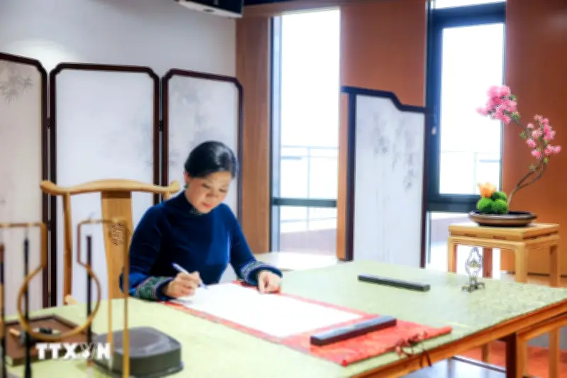 Phu nhân Ngô Phương Ly tham dự sự kiện tại Trung tâm Tổng Khánh Linh ở Bắc Kinh