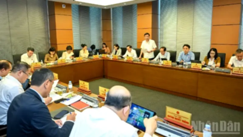 Quốc Hội Bàn Về Bình Đẳng Giới: Thành Tựu Và Thách Thức Từ Mạng Xã Hội Đến Cơ Sở