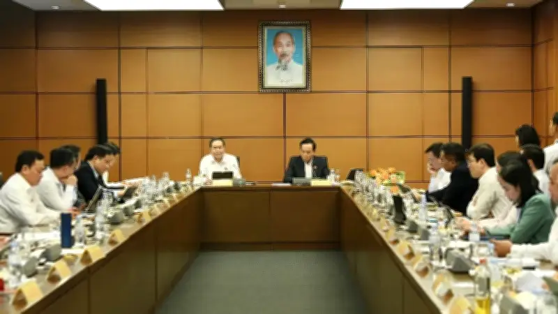 Quốc Hội Thảo Luận Luật Thủ Đô Sửa Đổi: Trao Quyền Mạnh, Kiểm Soát Chặt, Minh Bạch Cao