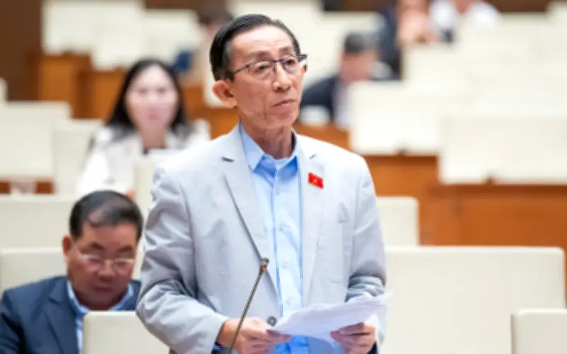 Quốc hội thảo luận về miễn thuế xăng dầu, đề xuất kéo dài thời gian áp dụng đến 2026