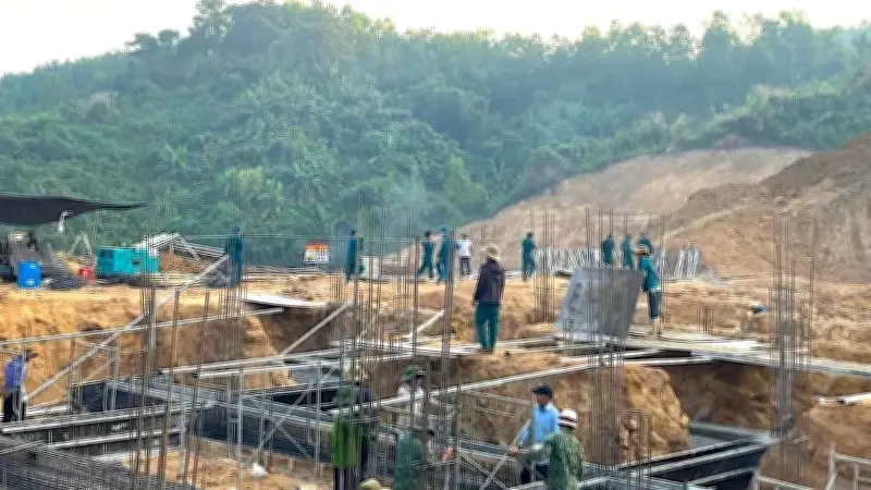 Quân đội Đà Nẵng hỗ trợ xây trường nội trú cho học sinh vùng biên giới