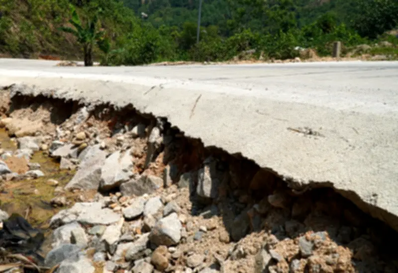 Quảng Ngãi cần sớm nâng cấp tuyến tỉnh lộ 623