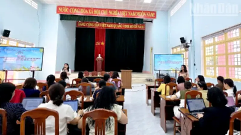 Quảng Ngãi tập huấn giáo viên mầm non, chấm dứt áp lực học chữ trước lớp 1