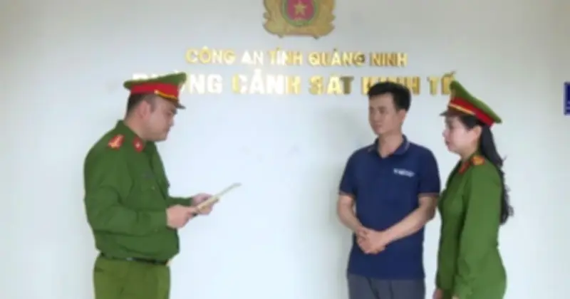 Quảng Ninh khởi tố mẹ con sản xuất dấm giả bằng axit acetic, thu giữ hàng trăm lít sản phẩm