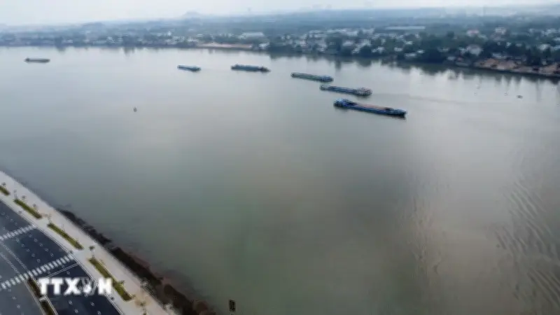 Quy định mới về vận tải hàng hóa siêu trường, siêu trọng đường thủy nội địa