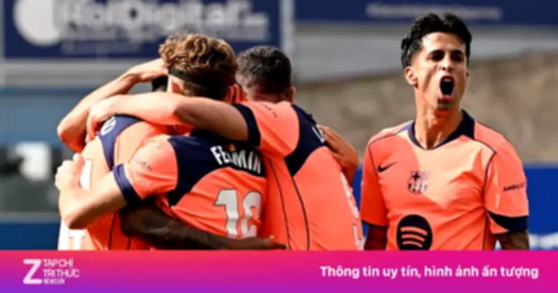 Rashford tỏa sáng, Barcelona bỏ xa Real Madrid 11 điểm