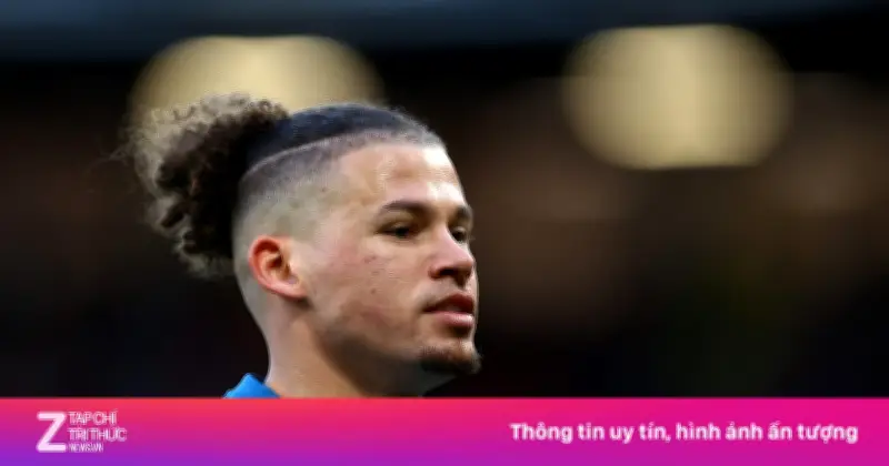 Sự nghiệp lao dốc, Kalvin Phillips vẫn thu về bộn tiền từ hợp đồng ngoài sân cỏ