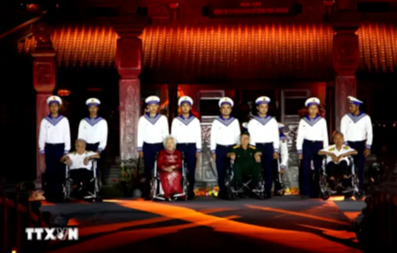 Sau Làng, chương trình nghệ thuật chính luận 'Bản hùng ca trên sông' gây ấn tượng