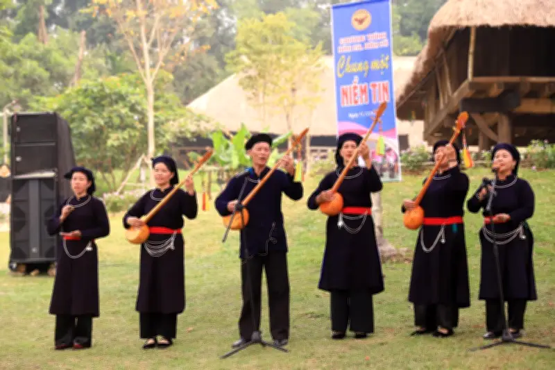 Sắc Màu Văn Hóa Rực Rỡ Tại Chương Trình Dân Ca, Dân Vũ 'Chung Một Niềm Tin'
