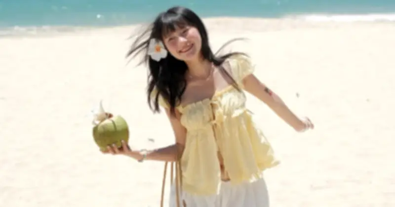 Sắc Vàng Và Trắng: Cặp Đôi Hoàn Hảo Cho Mùa Hè Năng Động Và Dịu Dàng