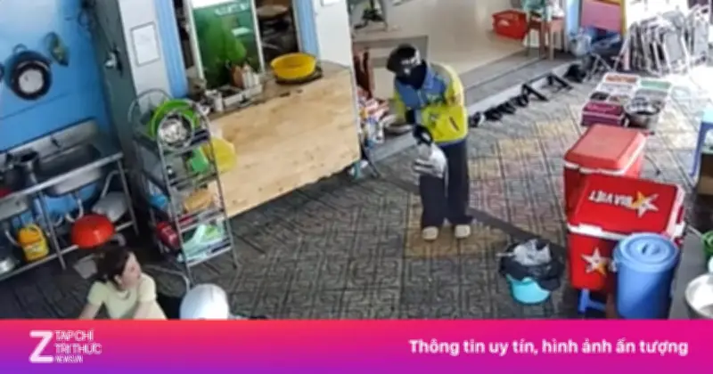 Shipper Cúi Đầu Cảm Ơn Chủ Quán Không Bắt Đền Đồ Hỏng, Bài Học Về Lòng Tử Tế