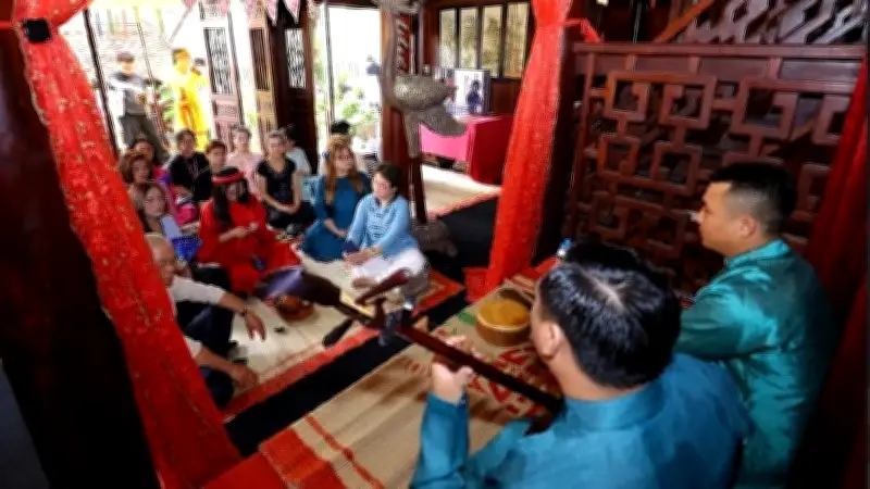 Sinh Viên FPT Số Hóa Tín Ngưỡng Thờ Mẫu Tam Phủ Qua Triển Lãm Nghệ Thuật 'Căn Số'