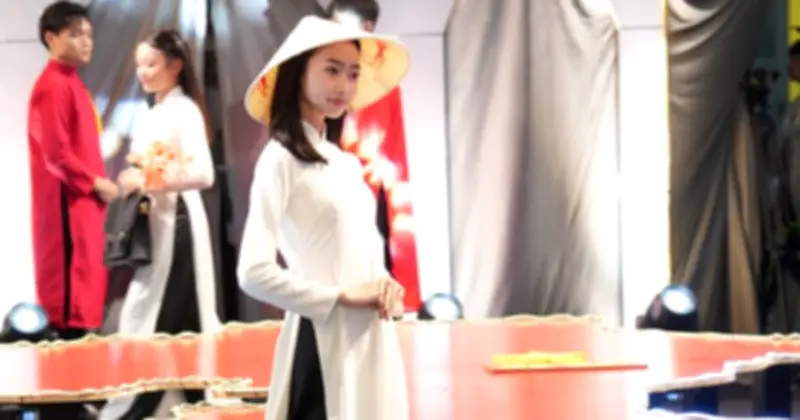 Sinh viên Gia Định tổ chức đêm diễn Áo dài Việt - Hành trình di sản đầy ấn tượng