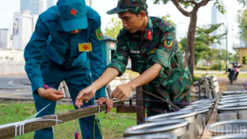 Sẵn sàng màn pháo hoa rực rỡ chào mừng Đại lễ 30/4 tại TP.HCM