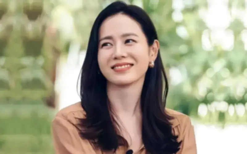 Son Ye Jin gây sốt với vóc dáng săn chắc ở tuổi 44