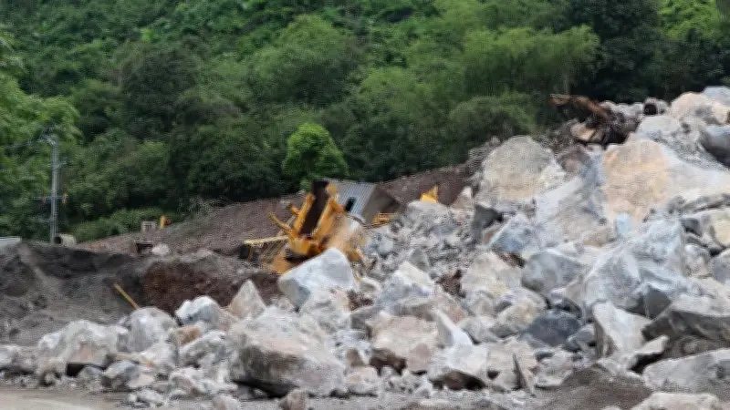 Sạt lở đá kinh hoàng tại mỏ đá Nà Cà, thiệt hại ước tính 8 tỷ đồng