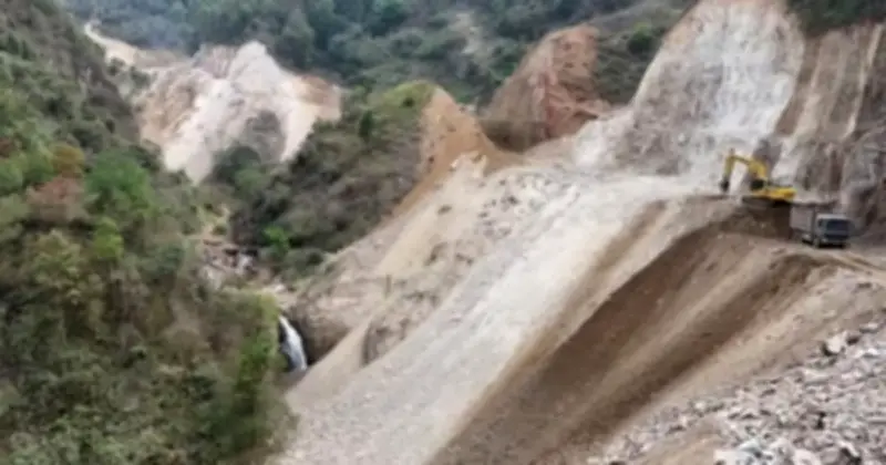 Sạt lở đất tại Lào Cai khiến 2 công nhân tử vong trong dự án đường nối cao tốc