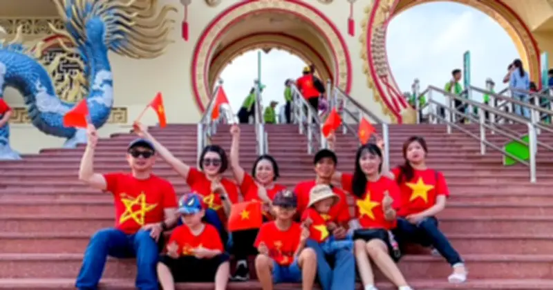 Suối Tiên Rực Rỡ Lễ Hội Tháng 4: Tặng Gạo Lộc, Vé Miễn Phí Và Trải Nghiệm Giải Trí Đa Dạng