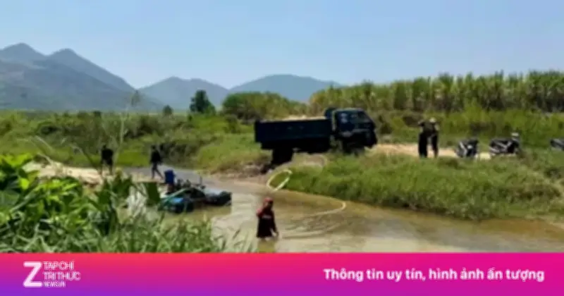 Đột Kích 'Công Trường' Cát Lậu Giữa Trưa Nắng, Khánh Hòa Tóm Gọn 5 Đối Tượng