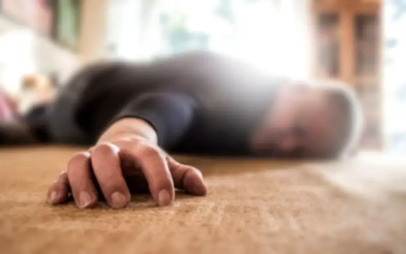 Đột quỵ sau buổi massage vai gáy, bác sĩ cảnh báo thói quen nguy hiểm nhiều người chủ quan