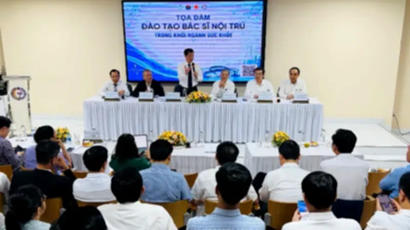 Tọa đàm đào tạo bác sĩ nội trú: Cần cải cách toàn diện để nâng cao chất lượng nguồn nhân lực y tế
