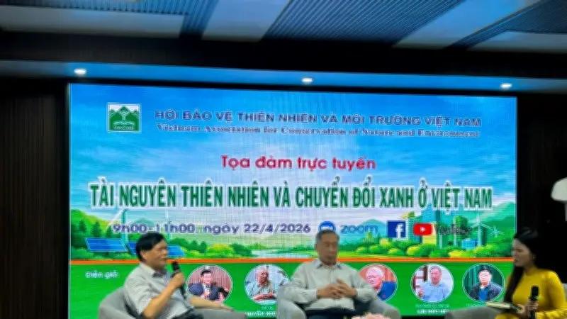Tọa đàm về tài nguyên thiên nhiên và chuyển đổi xanh tại Hà Nội