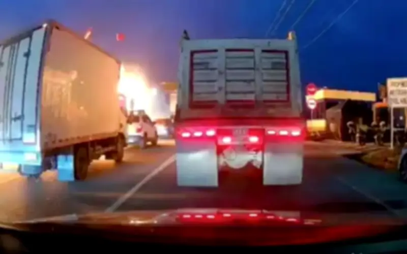 Tai nạn liên hoàn kinh hoàng tại trạm thu phí Colombia, 5 người thiệt mạng