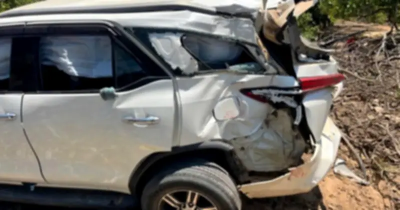 Tai nạn đường sắt nghiêm trọng tại Lâm Đồng: Ô tô va tàu hỏa, 3 người bị thương