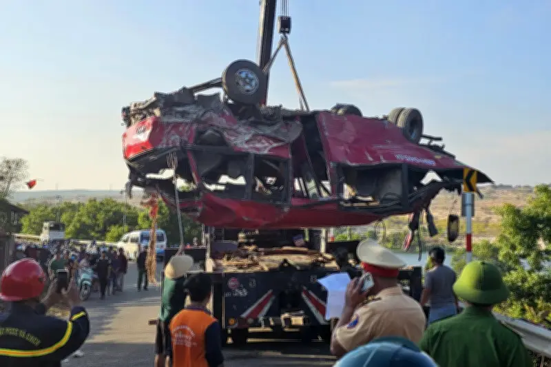 Tai nạn thảm khốc tại Lâm Đồng: Xe ô tô lao xuống vực, 4 người tử vong